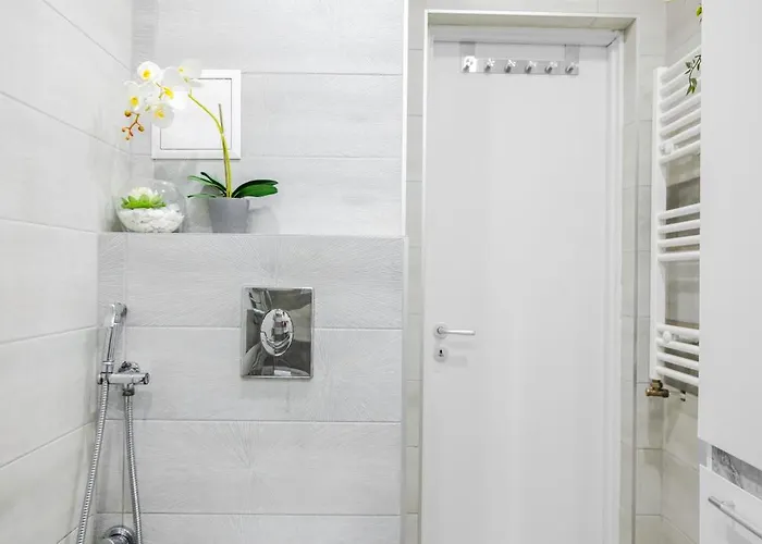 Feel Right At - Bright And Modern By Flat Mаnager * 소피아