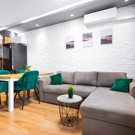 Апартамент Feel Right At - Bright And Modern By Flat Mаnager