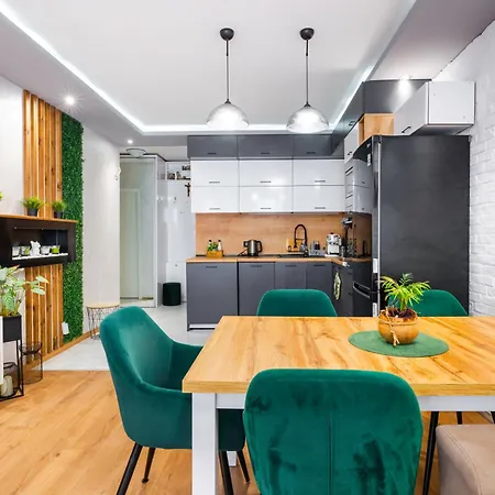 Апартамент Feel Right At - Bright And Modern By Flat Mаnager София